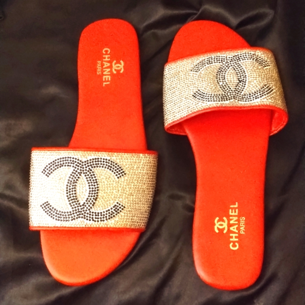 Chanel Paris size 40  Red w Gold and Black micro jewel  sparkling Mule Sandals